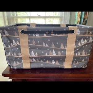 Thirty-One Medium Utility Tote w/stand tall insert